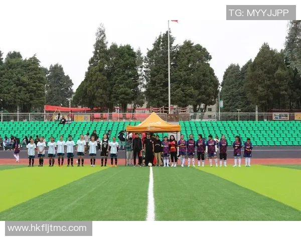 博爱足球校队：团结拼搏展青春风采，共创辉煌未来的梦想之旅